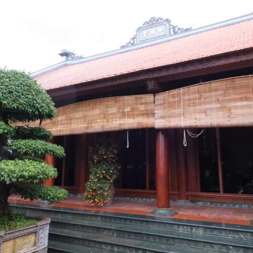 Nhà gỗ lim 3 gian có hậu cung - Vách thuận đục tứ quý - Có cột đồng trụ & bậc thềm đá xanh rêu