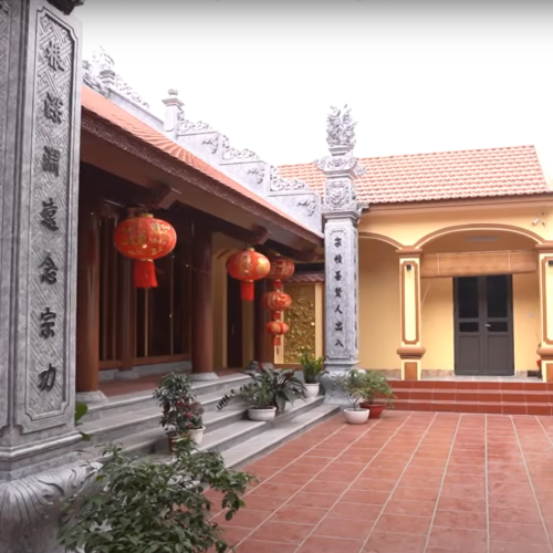 Nhà Gỗ Gõ Đỏ 3 gian kết hợp Đá Xanh Đen Thanh Hóa - Đẹp Chuẩn Phong Thủy